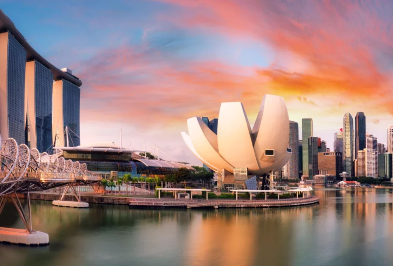 新加坡入境政策：为何能实现全球近乎全免签？